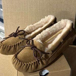 UGG Women’s Dakota Moccasions